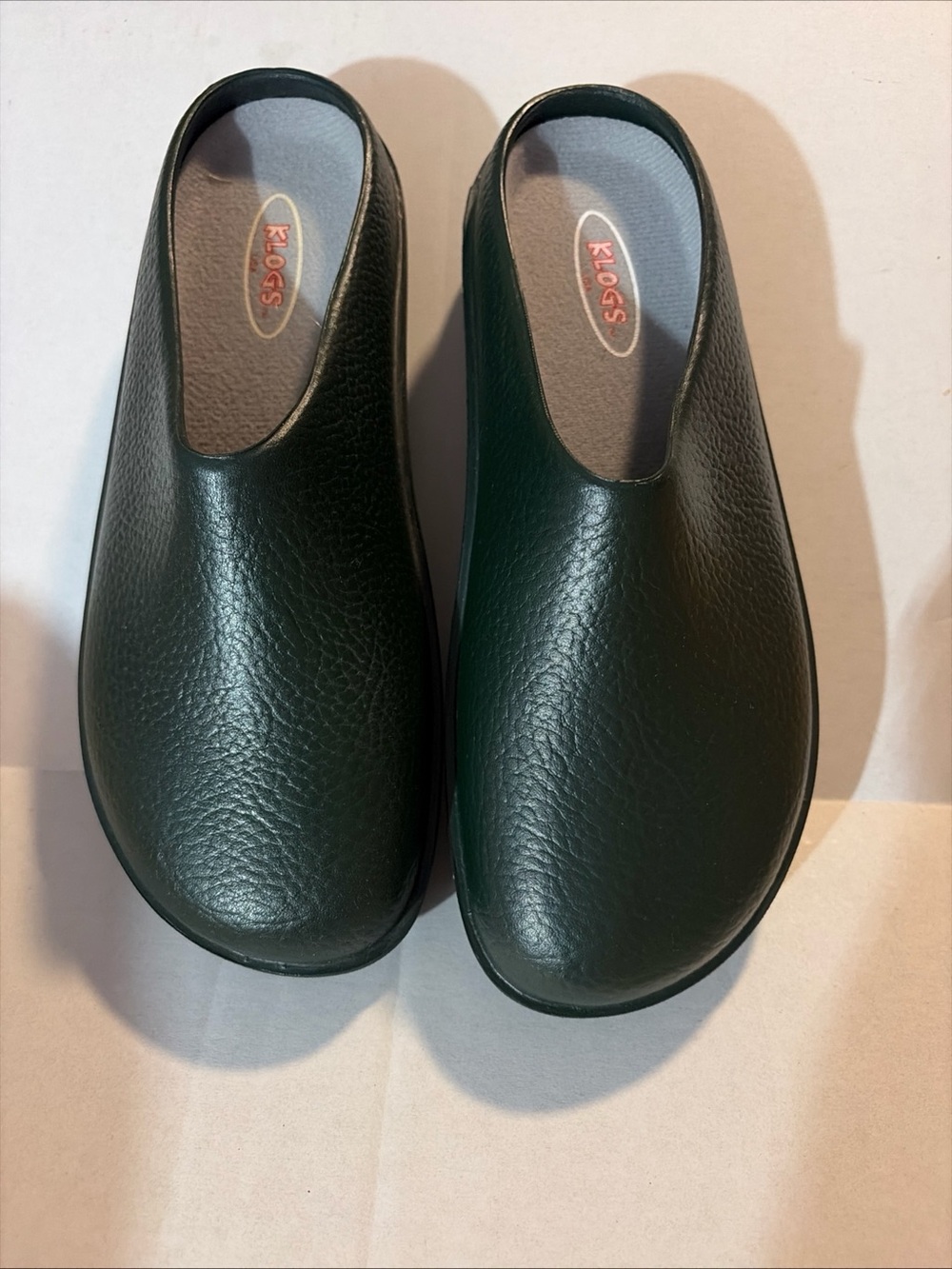 Klogs women’s size 7 Slip-On Loafers in Dark Green brand new no box made in USA!